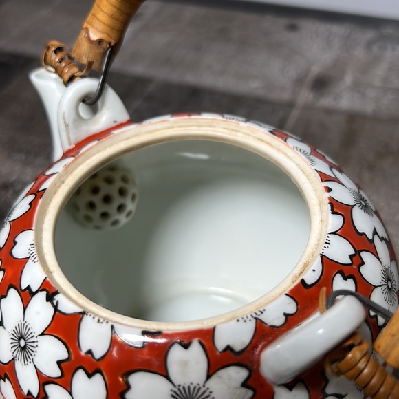 Vintage Asian Porcelain Tea Pot Name under Lid Rattan Handle - Picture 6 of 7